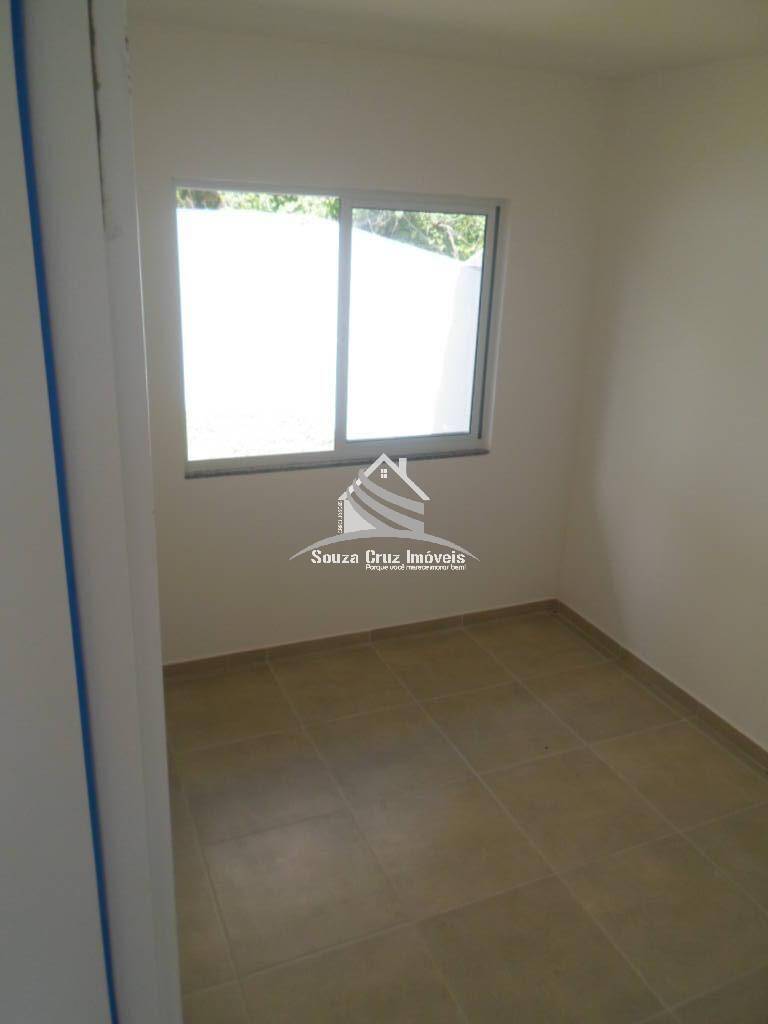 Casa à venda com 3 quartos, 48m² - Foto 14